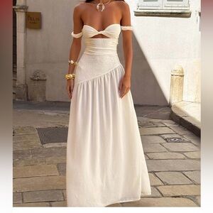 Outcast Elegant White Maxi Dress